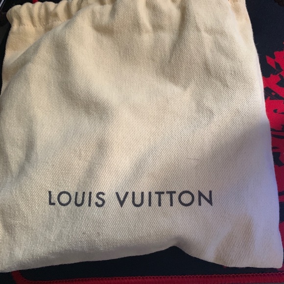 Louis Vuitton belt - Picture 5 of 6